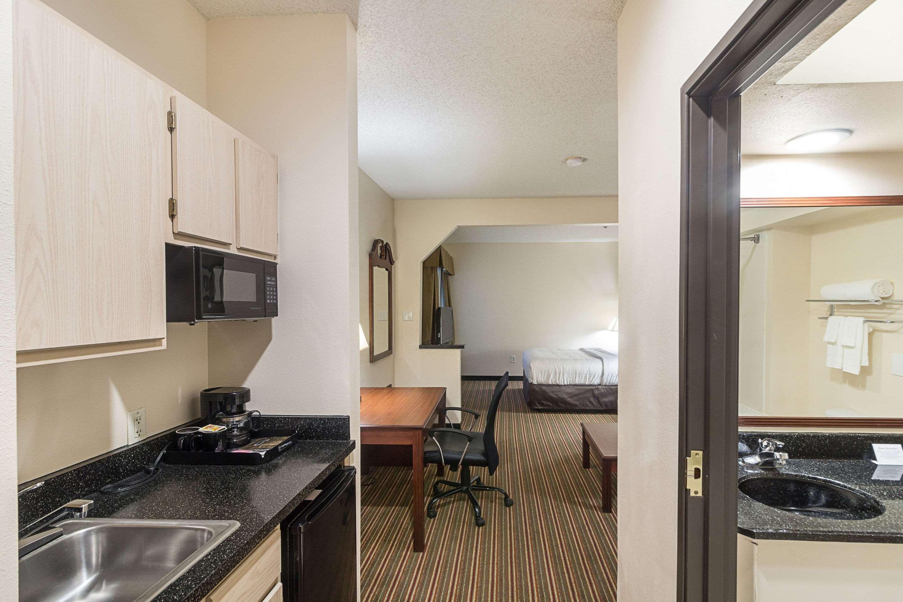 Quality Inn & Suites West Chase Houston Esterno foto