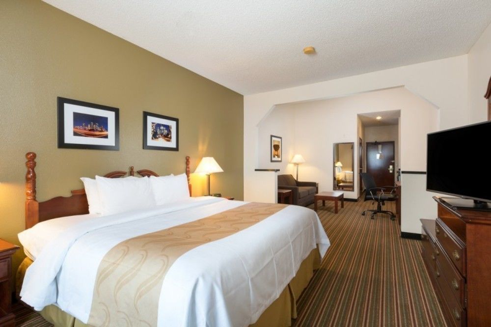 Quality Inn & Suites West Chase Houston Esterno foto