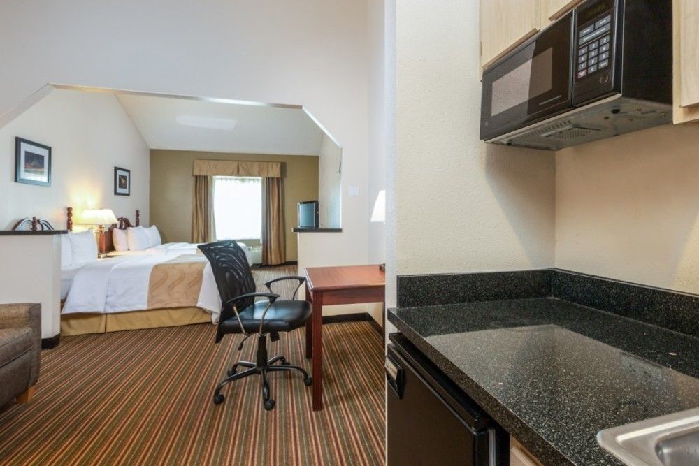 Quality Inn & Suites West Chase Houston Esterno foto